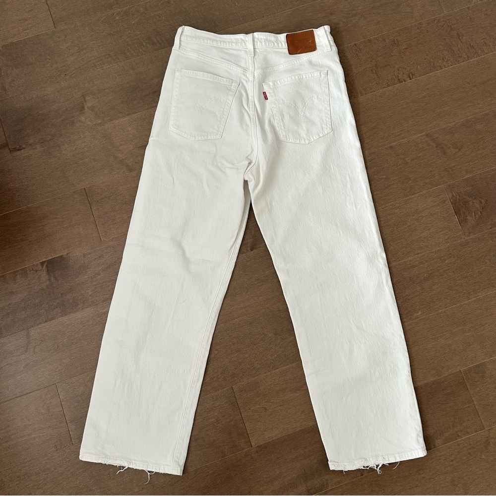 Levi’s Ribcage Straight Jean - Picture 7 of 13